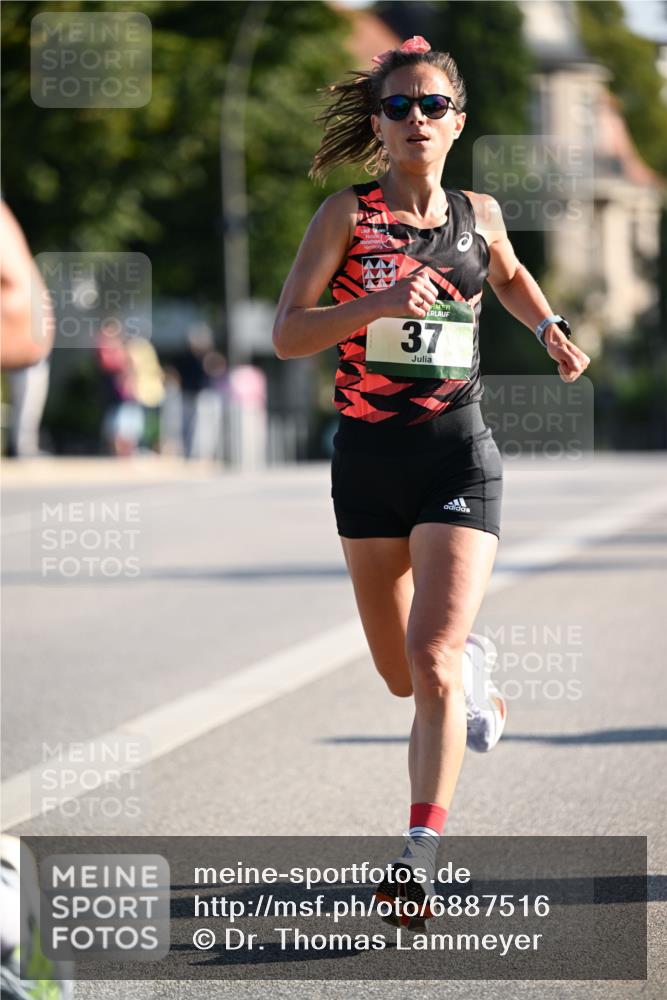 01.09.2024 - BARMER Alsterlauf Dr. Thomas Lammeyer http://msf.ph/oto/6887516 01.09.2024 09:20:36 Laufen 37 meine-sportfotos.de