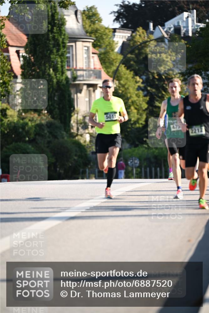 01.09.2024 - BARMER Alsterlauf Dr. Thomas Lammeyer http://msf.ph/oto/6887520 01.09.2024 09:20:37 Laufen 5011, 2212 meine-sportfotos.de