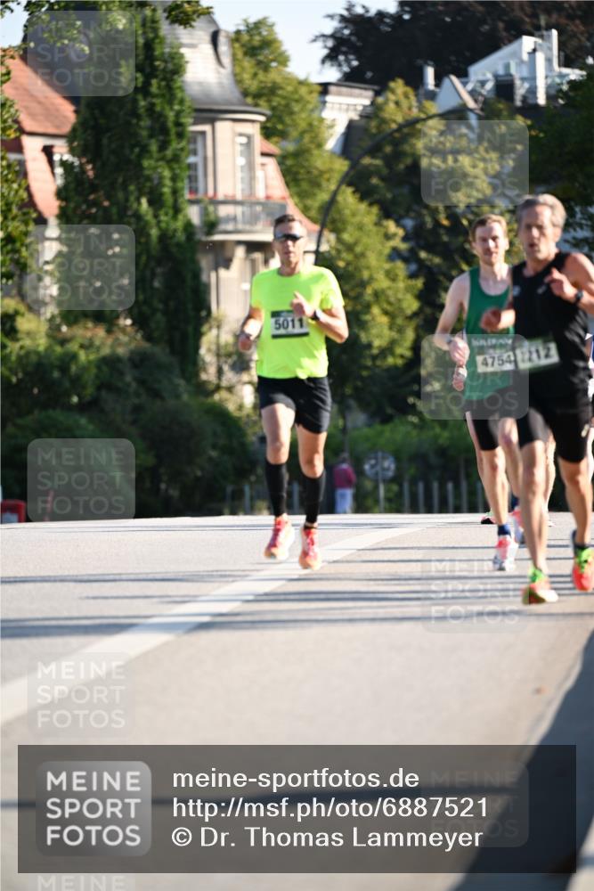 01.09.2024 - BARMER Alsterlauf Dr. Thomas Lammeyer http://msf.ph/oto/6887521 01.09.2024 09:20:37 Laufen 5011, 4754, 2212 meine-sportfotos.de