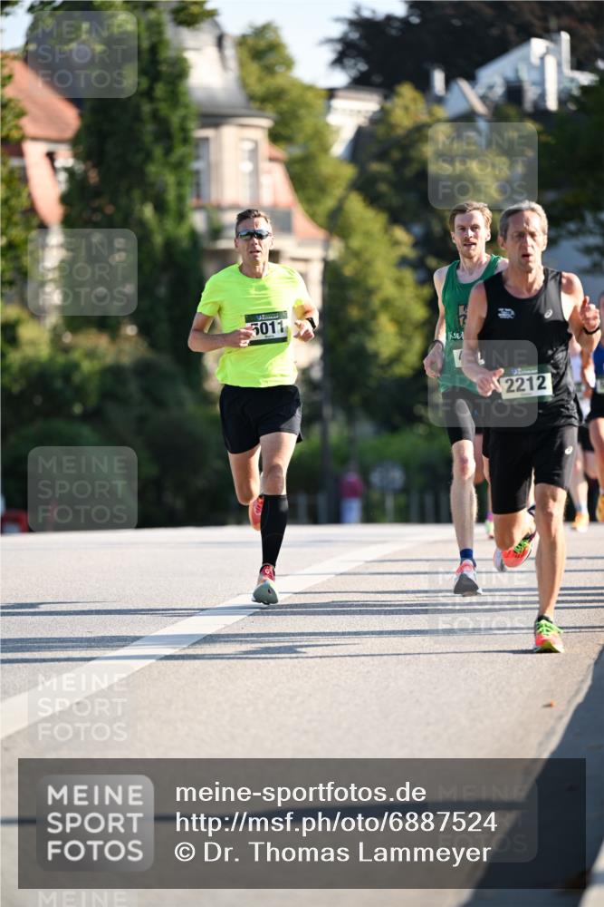 01.09.2024 - BARMER Alsterlauf Dr. Thomas Lammeyer http://msf.ph/oto/6887524 01.09.2024 09:20:37 Laufen 5011, 2212 meine-sportfotos.de