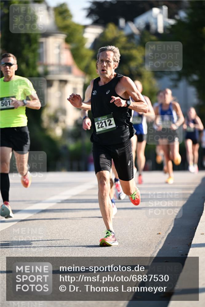 01.09.2024 - BARMER Alsterlauf Dr. Thomas Lammeyer http://msf.ph/oto/6887530 01.09.2024 09:20:38 Laufen 501, 2212 meine-sportfotos.de