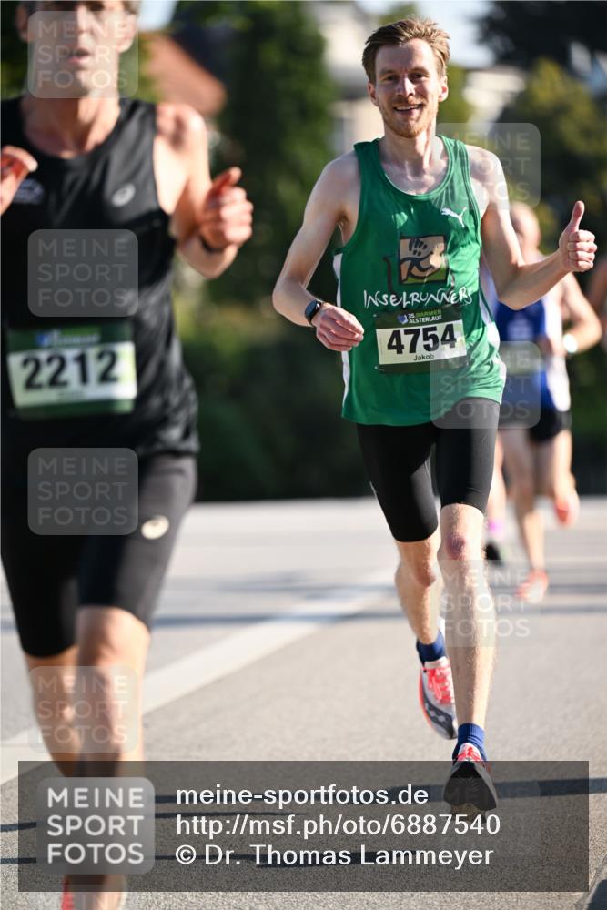 01.09.2024 - BARMER Alsterlauf Dr. Thomas Lammeyer http://msf.ph/oto/6887540 01.09.2024 09:20:40 Laufen 2212, 5, 4754 meine-sportfotos.de