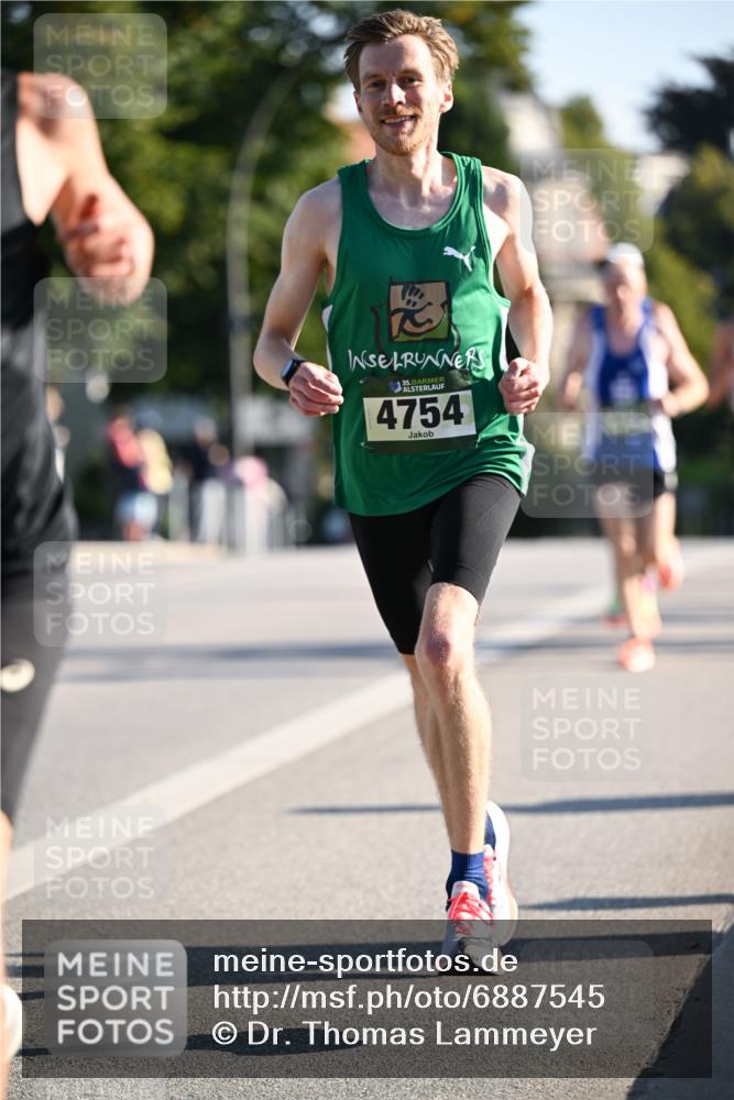 01.09.2024 - BARMER Alsterlauf Dr. Thomas Lammeyer http://msf.ph/oto/6887545 01.09.2024 09:20:41 Laufen 35, 4754 meine-sportfotos.de
