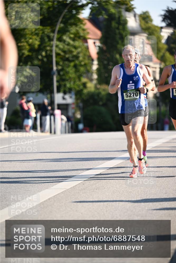 01.09.2024 - BARMER Alsterlauf Dr. Thomas Lammeyer http://msf.ph/oto/6887548 01.09.2024 09:20:41 Laufen 5270 meine-sportfotos.de
