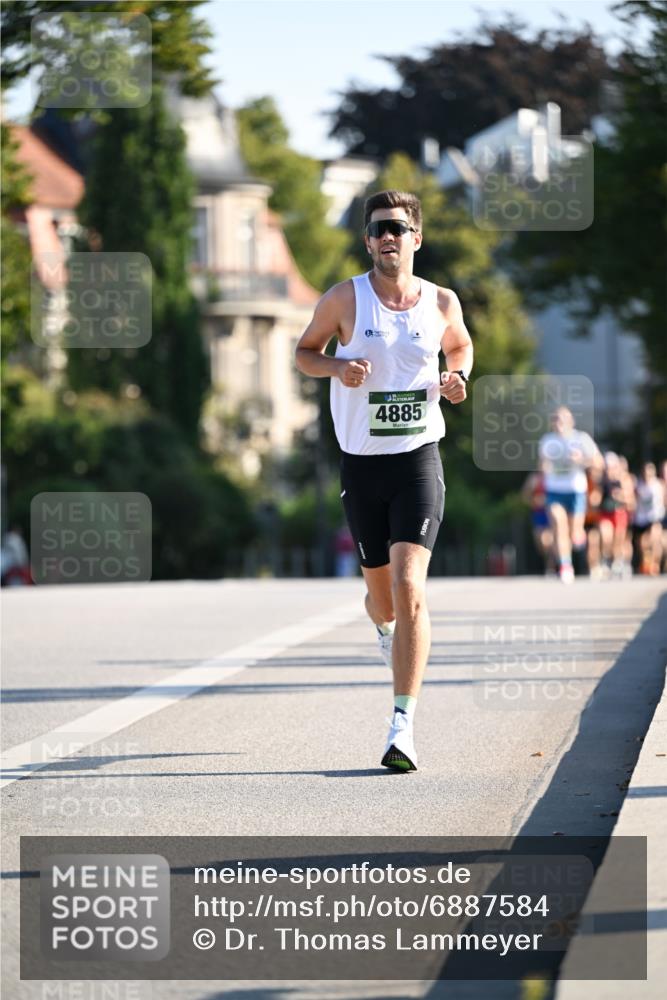 01.09.2024 - BARMER Alsterlauf Dr. Thomas Lammeyer http://msf.ph/oto/6887584 01.09.2024 09:20:49 Laufen 4885 meine-sportfotos.de