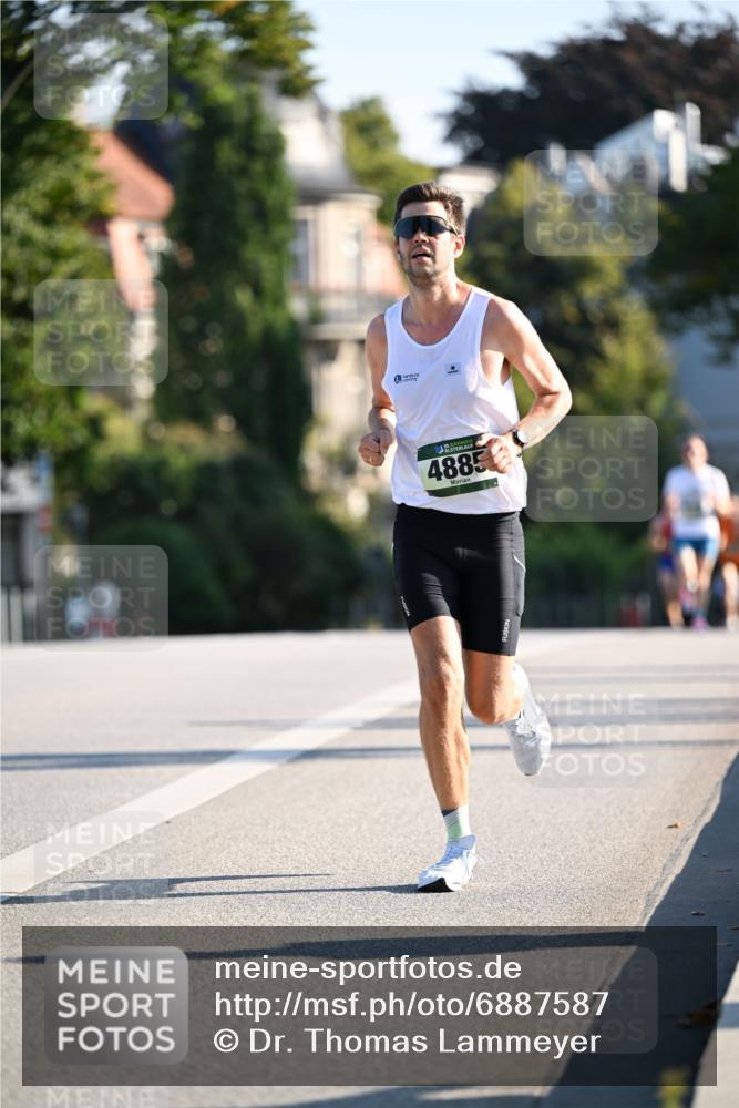 01.09.2024 - BARMER Alsterlauf Dr. Thomas Lammeyer http://msf.ph/oto/6887587 01.09.2024 09:20:49 Laufen 4885 meine-sportfotos.de