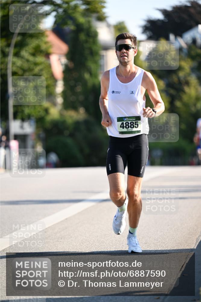 01.09.2024 - BARMER Alsterlauf Dr. Thomas Lammeyer http://msf.ph/oto/6887590 01.09.2024 09:20:49 Laufen 4885 meine-sportfotos.de