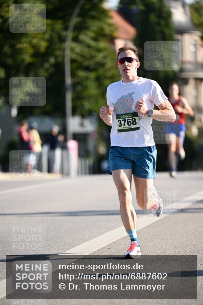 01.09.2024 - BARMER Alsterlauf Dr. Thomas Lammeyer http://msf.ph/oto/6887602 01.09.2024 09:20:56 Laufen 35, 3768 meine-sportfotos.de