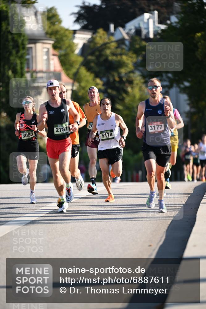 01.09.2024 - BARMER Alsterlauf Dr. Thomas Lammeyer http://msf.ph/oto/6887611 01.09.2024 09:20:59 Laufen 3095, 2787, 5178, 3177 meine-sportfotos.de