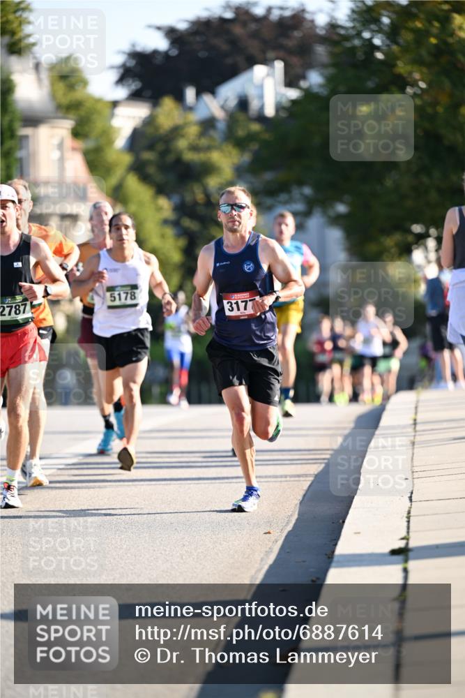 01.09.2024 - BARMER Alsterlauf Dr. Thomas Lammeyer http://msf.ph/oto/6887614 01.09.2024 09:21:00 Laufen 2787, 5178, 3177 meine-sportfotos.de