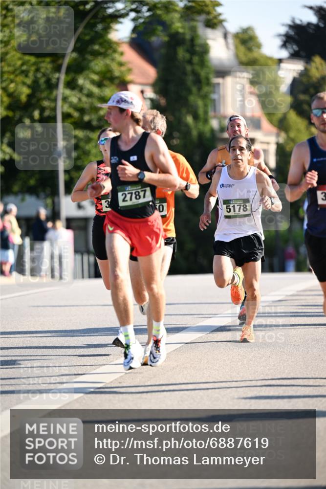 01.09.2024 - BARMER Alsterlauf Dr. Thomas Lammeyer http://msf.ph/oto/6887619 01.09.2024 09:21:01 Laufen 3, 2787, 3, 0, 5178 meine-sportfotos.de