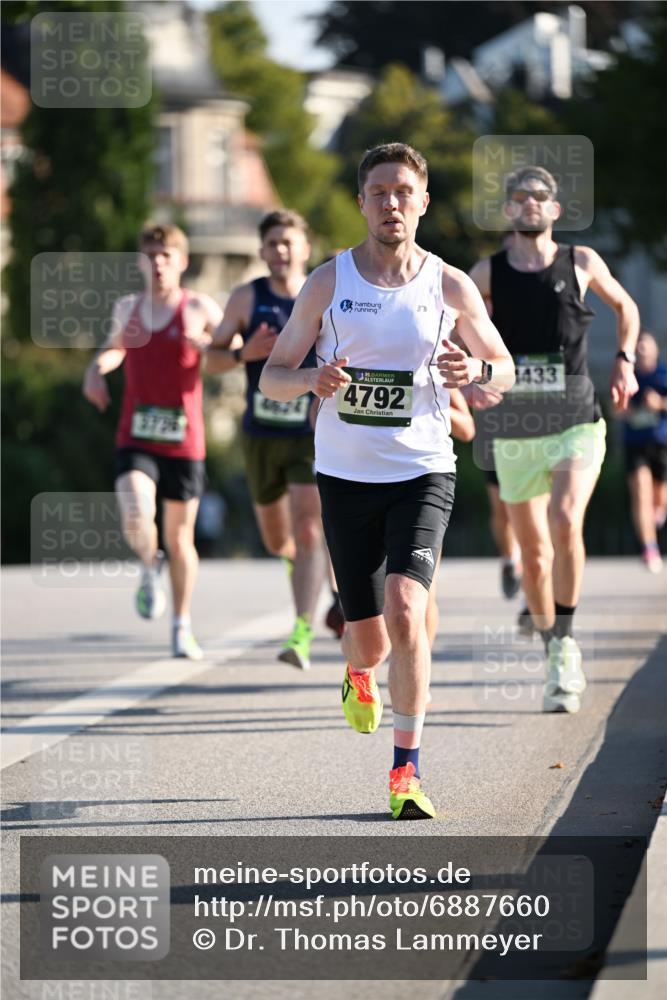 01.09.2024 - BARMER Alsterlauf Dr. Thomas Lammeyer http://msf.ph/oto/6887660 01.09.2024 09:21:10 Laufen 3775, 35, 4792, 1433 meine-sportfotos.de