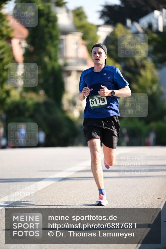 01.09.2024 - BARMER Alsterlauf Dr. Thomas Lammeyer http://msf.ph/oto/6887681 01.09.2024 09:21:17 Laufen 5179 meine-sportfotos.de