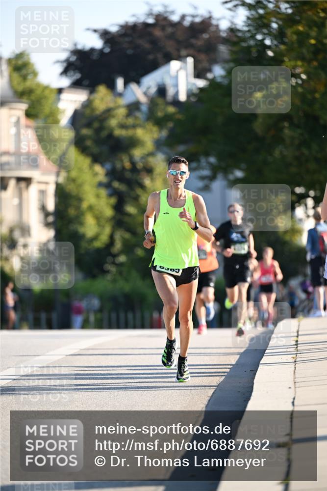 01.09.2024 - BARMER Alsterlauf Dr. Thomas Lammeyer http://msf.ph/oto/6887692 01.09.2024 09:21:21 Laufen  meine-sportfotos.de