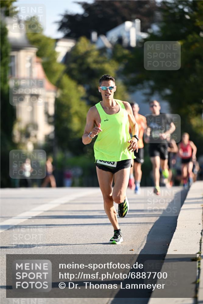 01.09.2024 - BARMER Alsterlauf Dr. Thomas Lammeyer http://msf.ph/oto/6887700 01.09.2024 09:21:22 Laufen  meine-sportfotos.de
