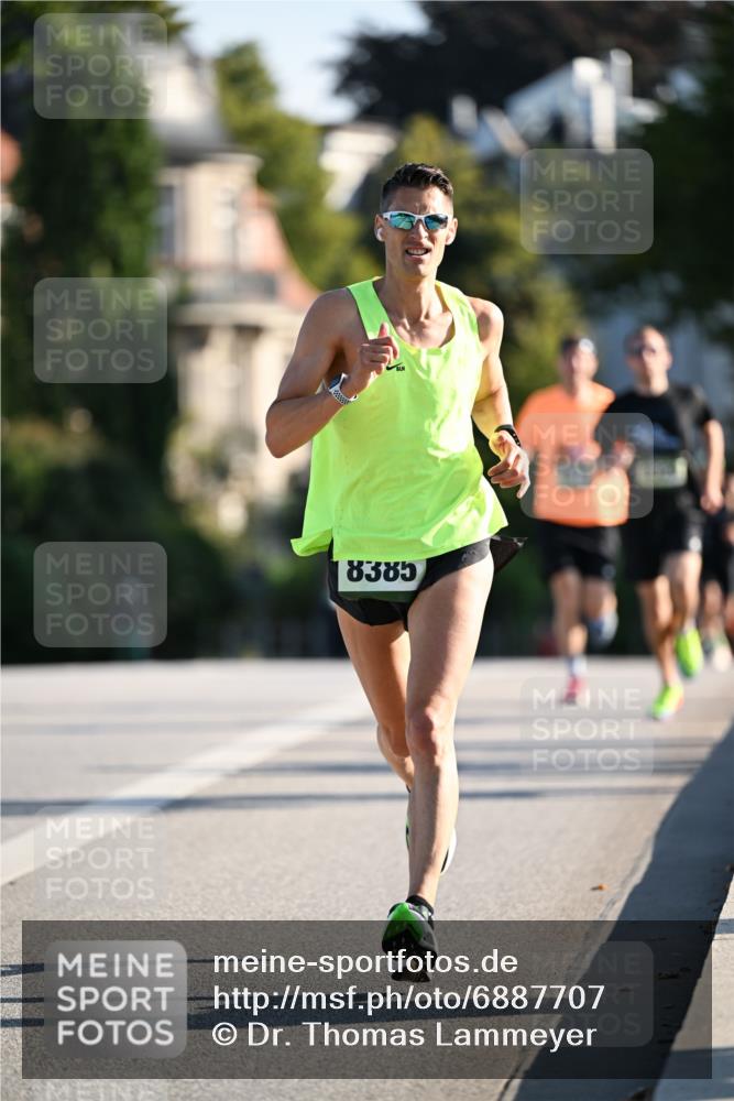 01.09.2024 - BARMER Alsterlauf Dr. Thomas Lammeyer http://msf.ph/oto/6887707 01.09.2024 09:21:23 Laufen 8385 meine-sportfotos.de