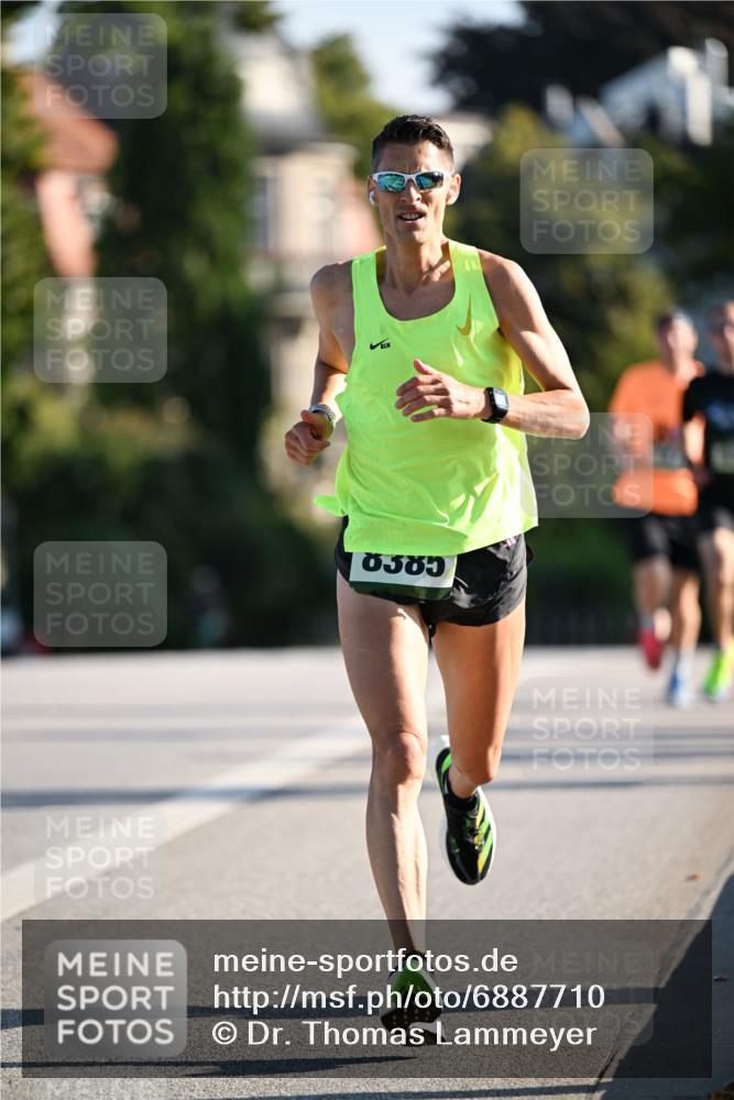 01.09.2024 - BARMER Alsterlauf Dr. Thomas Lammeyer http://msf.ph/oto/6887710 01.09.2024 09:21:24 Laufen 0389 meine-sportfotos.de