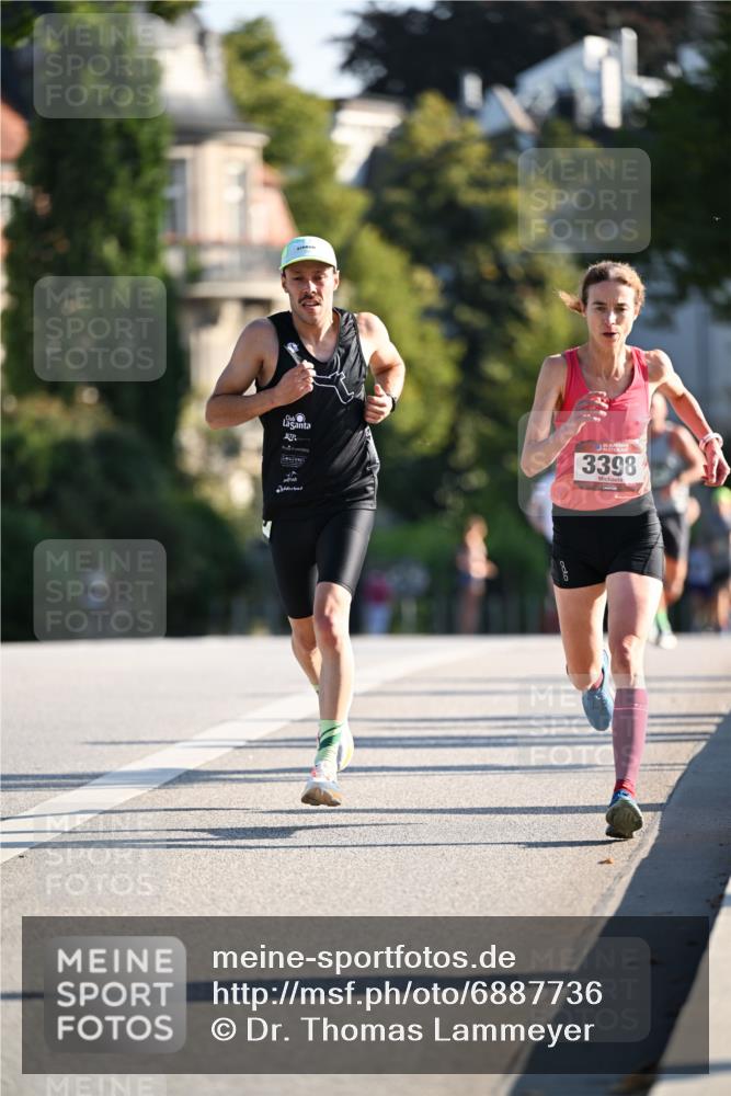 01.09.2024 - BARMER Alsterlauf Dr. Thomas Lammeyer http://msf.ph/oto/6887736 01.09.2024 09:21:30 Laufen 3398, 17 meine-sportfotos.de