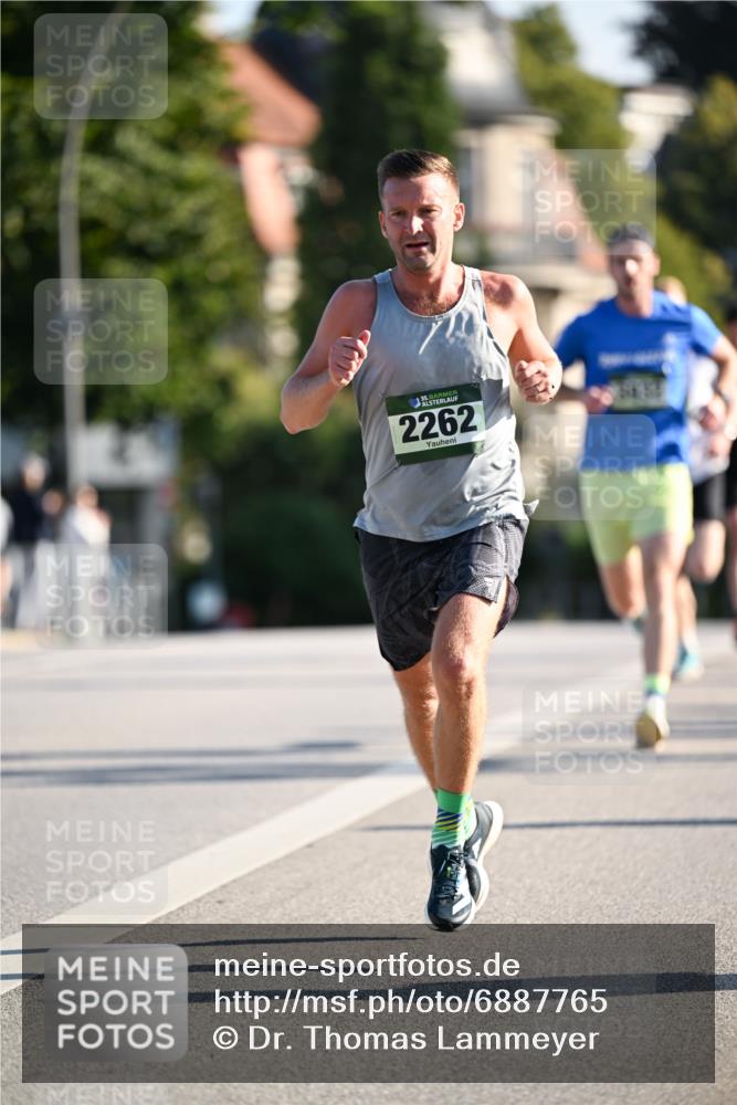 01.09.2024 - BARMER Alsterlauf Dr. Thomas Lammeyer http://msf.ph/oto/6887765 01.09.2024 09:21:37 Laufen 35, 2262 meine-sportfotos.de