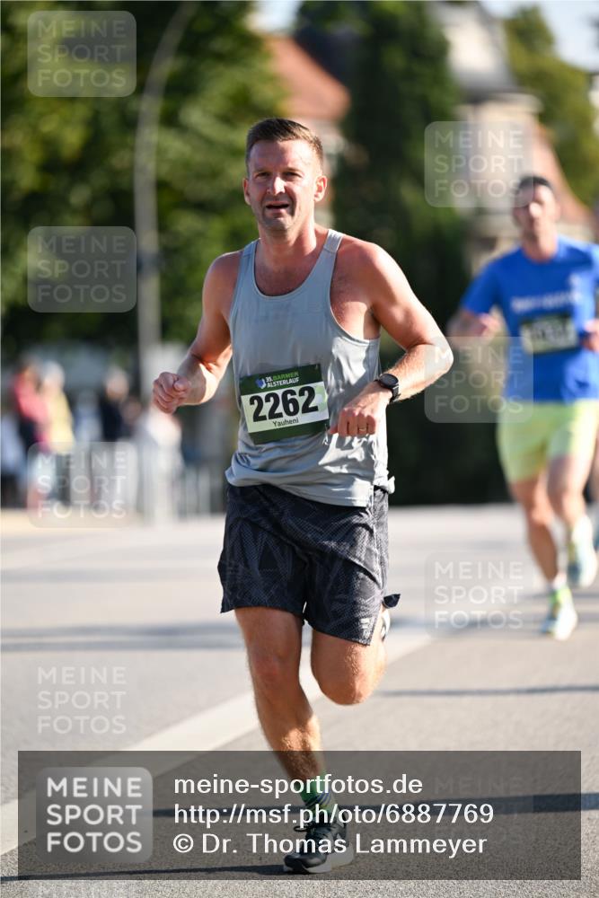01.09.2024 - BARMER Alsterlauf Dr. Thomas Lammeyer http://msf.ph/oto/6887769 01.09.2024 09:21:37 Laufen 35, 2262 meine-sportfotos.de
