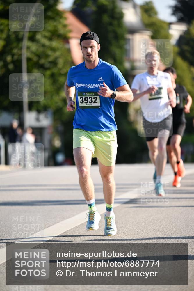 01.09.2024 - BARMER Alsterlauf Dr. Thomas Lammeyer http://msf.ph/oto/6887774 01.09.2024 09:21:38 Laufen 35, 3932 meine-sportfotos.de