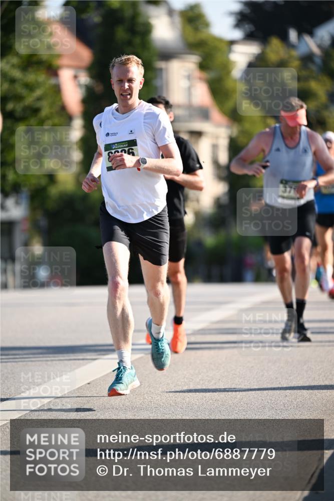 01.09.2024 - BARMER Alsterlauf Dr. Thomas Lammeyer http://msf.ph/oto/6887779 01.09.2024 09:21:40 Laufen 370 meine-sportfotos.de