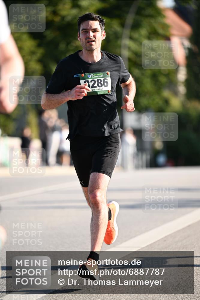01.09.2024 - BARMER Alsterlauf Dr. Thomas Lammeyer http://msf.ph/oto/6887787 01.09.2024 09:21:41 Laufen 35, 3286 meine-sportfotos.de
