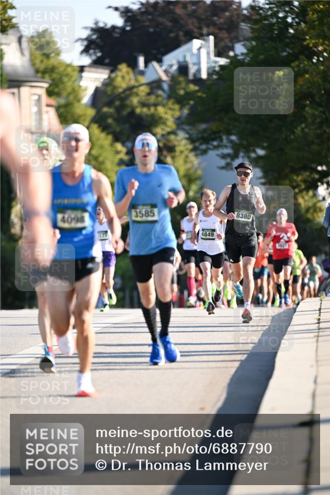 01.09.2024 - BARMER Alsterlauf Dr. Thomas Lammeyer http://msf.ph/oto/6887790 01.09.2024 09:21:43 Laufen 3585, 4098, 4849, 8380 meine-sportfotos.de