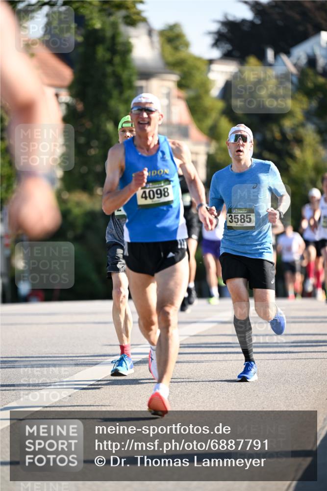 01.09.2024 - BARMER Alsterlauf Dr. Thomas Lammeyer http://msf.ph/oto/6887791 01.09.2024 09:21:43 Laufen 4098, 3585 meine-sportfotos.de