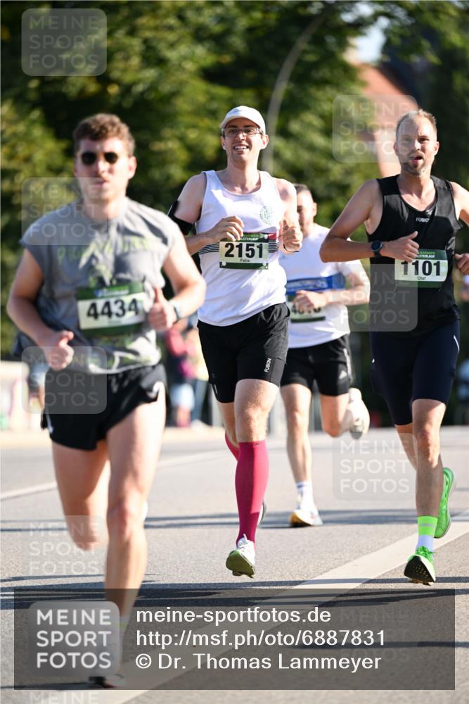 01.09.2024 - BARMER Alsterlauf Dr. Thomas Lammeyer http://msf.ph/oto/6887831 01.09.2024 09:21:51 Laufen 4434, 2151, 1101 meine-sportfotos.de
