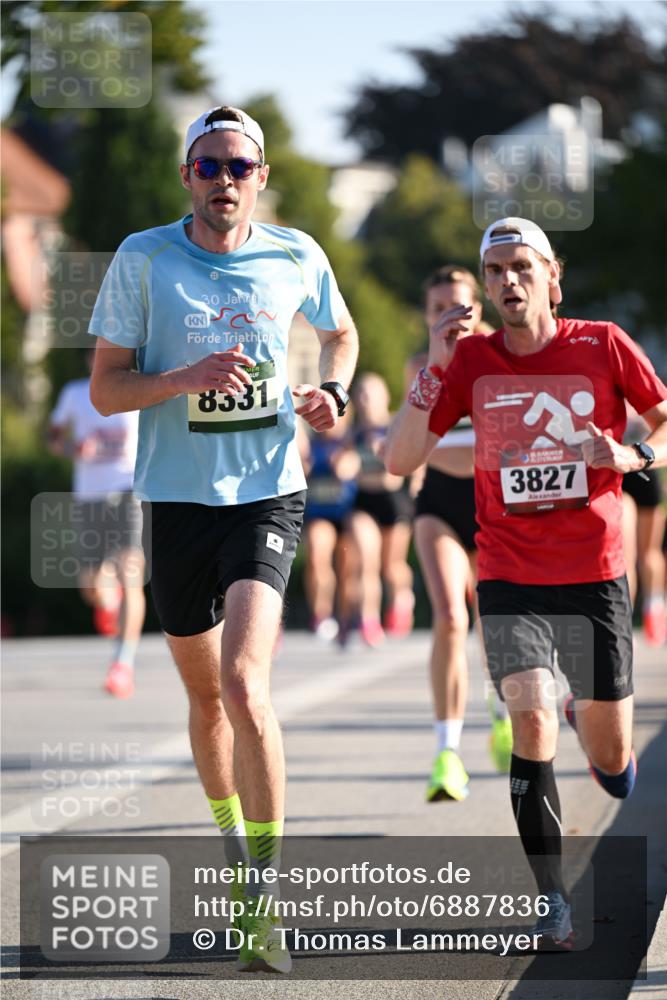 01.09.2024 - BARMER Alsterlauf Dr. Thomas Lammeyer http://msf.ph/oto/6887836 01.09.2024 09:21:52 Laufen 30, 8331, 135, 3827 meine-sportfotos.de