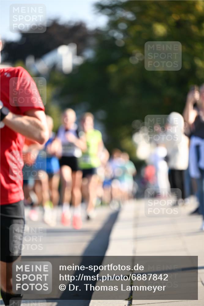 01.09.2024 - BARMER Alsterlauf Dr. Thomas Lammeyer http://msf.ph/oto/6887842 01.09.2024 09:21:53 Laufen  meine-sportfotos.de
