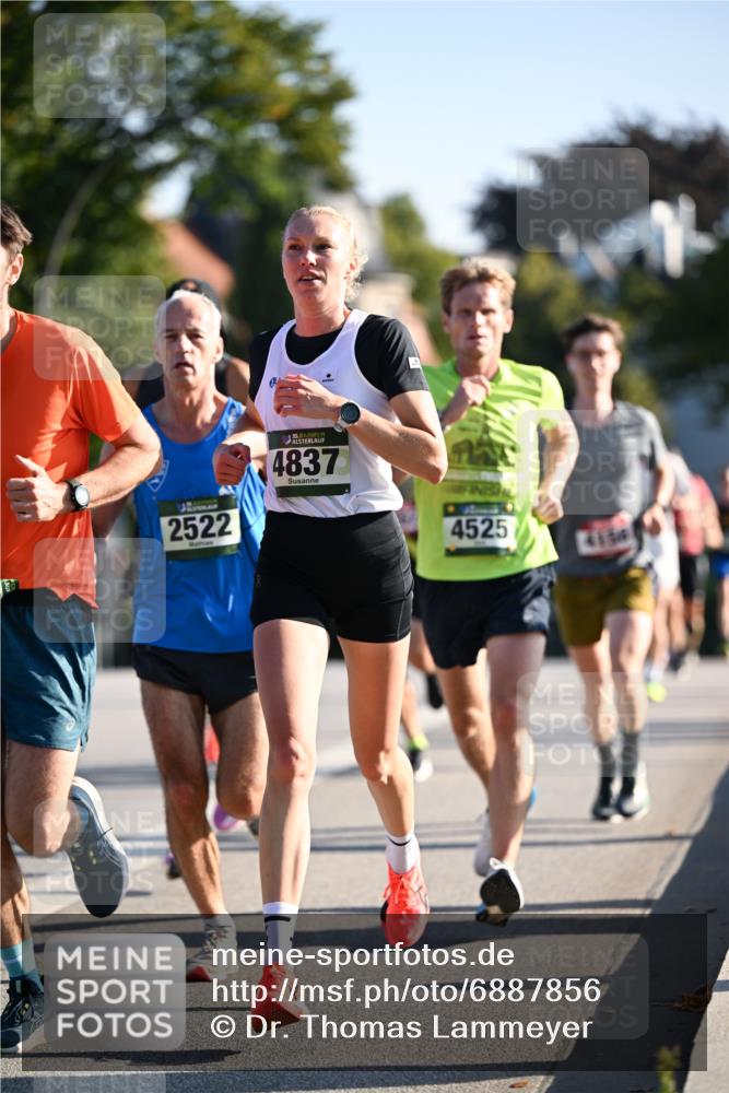 01.09.2024 - BARMER Alsterlauf Dr. Thomas Lammeyer http://msf.ph/oto/6887856 01.09.2024 09:21:56 Laufen 2522, 35, 4837, 4525 meine-sportfotos.de