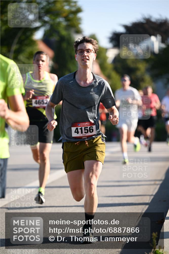 01.09.2024 - BARMER Alsterlauf Dr. Thomas Lammeyer http://msf.ph/oto/6887866 01.09.2024 09:21:58 Laufen 4652, 135, 4156 meine-sportfotos.de