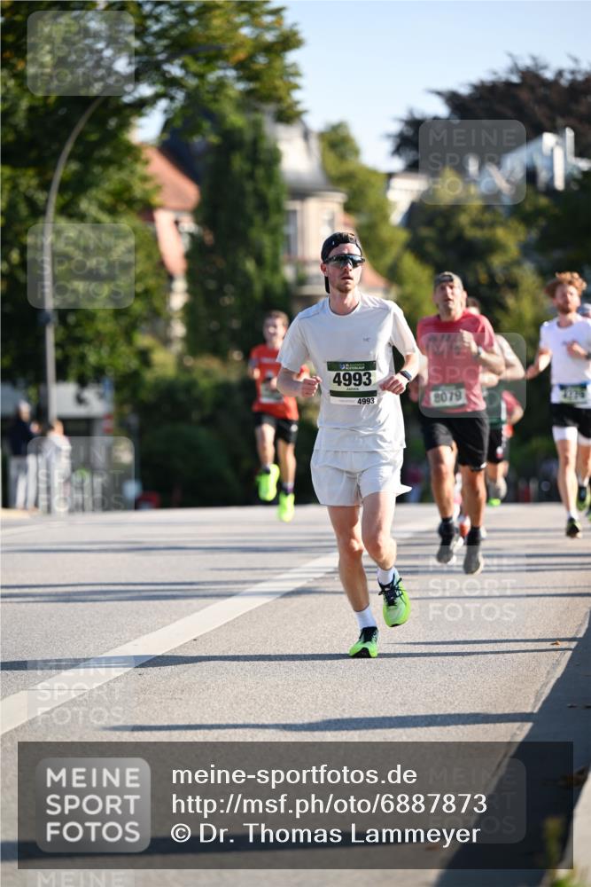 01.09.2024 - BARMER Alsterlauf Dr. Thomas Lammeyer http://msf.ph/oto/6887873 01.09.2024 09:22:00 Laufen 4993, 4993, 8079 meine-sportfotos.de
