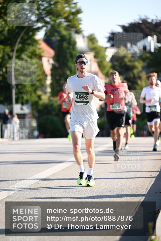 01.09.2024 - BARMER Alsterlauf Dr. Thomas Lammeyer http://msf.ph/oto/6887876 01.09.2024 09:22:00 Laufen 4993, 4993, 8079 meine-sportfotos.de
