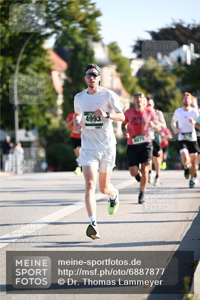 01.09.2024 - BARMER Alsterlauf Dr. Thomas Lammeyer http://msf.ph/oto/6887877 01.09.2024 09:22:00 Laufen 4993, 4993, 8079 meine-sportfotos.de