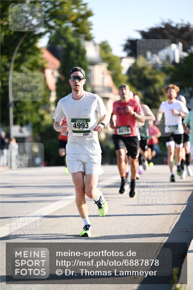 01.09.2024 - BARMER Alsterlauf Dr. Thomas Lammeyer http://msf.ph/oto/6887878 01.09.2024 09:22:00 Laufen 4993, 4993, 8079 meine-sportfotos.de