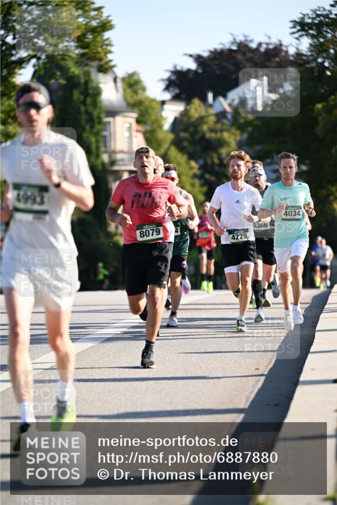01.09.2024 - BARMER Alsterlauf Dr. Thomas Lammeyer http://msf.ph/oto/6887880 01.09.2024 09:22:01 Laufen 4993, 8079, 4229, 8360, 4034 meine-sportfotos.de