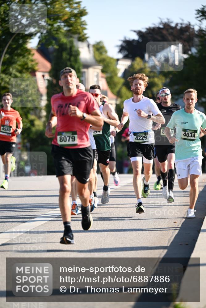 01.09.2024 - BARMER Alsterlauf Dr. Thomas Lammeyer http://msf.ph/oto/6887886 01.09.2024 09:22:02 Laufen 4580, 8079, 44, 8, 4229, 4034 meine-sportfotos.de