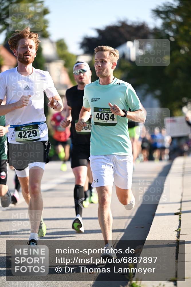 01.09.2024 - BARMER Alsterlauf Dr. Thomas Lammeyer http://msf.ph/oto/6887897 01.09.2024 09:22:03 Laufen 35, 4229, 60, 1135, 4034 meine-sportfotos.de