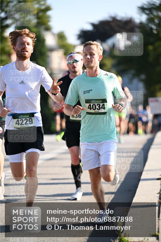 01.09.2024 - BARMER Alsterlauf Dr. Thomas Lammeyer http://msf.ph/oto/6887898 01.09.2024 09:22:03 Laufen 35, 4229, 636, 10, 4034 meine-sportfotos.de