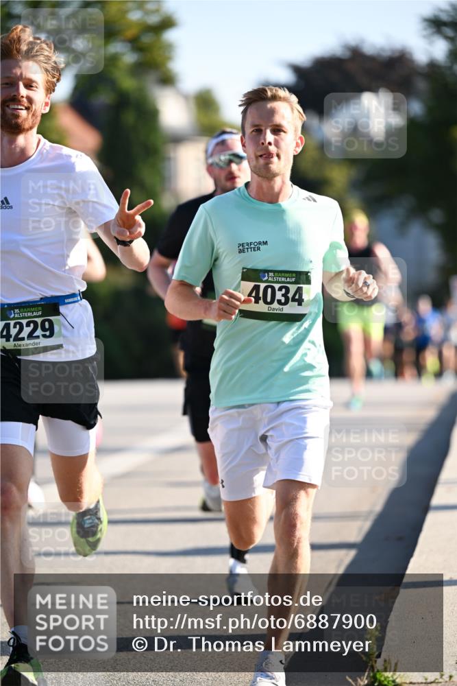 01.09.2024 - BARMER Alsterlauf Dr. Thomas Lammeyer http://msf.ph/oto/6887900 01.09.2024 09:22:04 Laufen 35, 4229, 35, 4034 meine-sportfotos.de