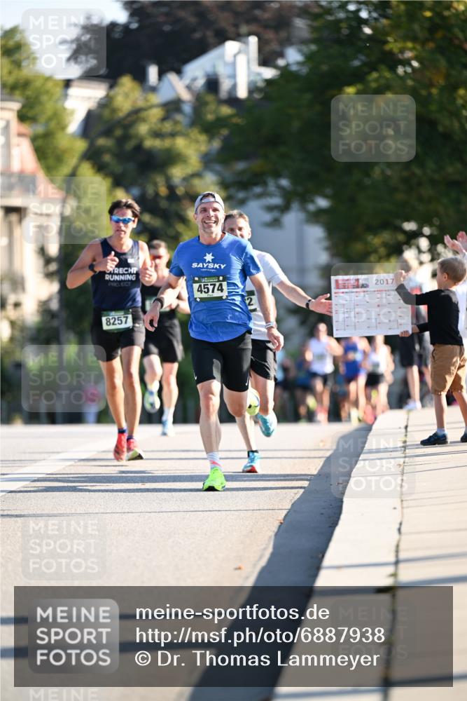 01.09.2024 - BARMER Alsterlauf Dr. Thomas Lammeyer http://msf.ph/oto/6887938 01.09.2024 09:22:12 Laufen 8257, 4574, 2017 meine-sportfotos.de