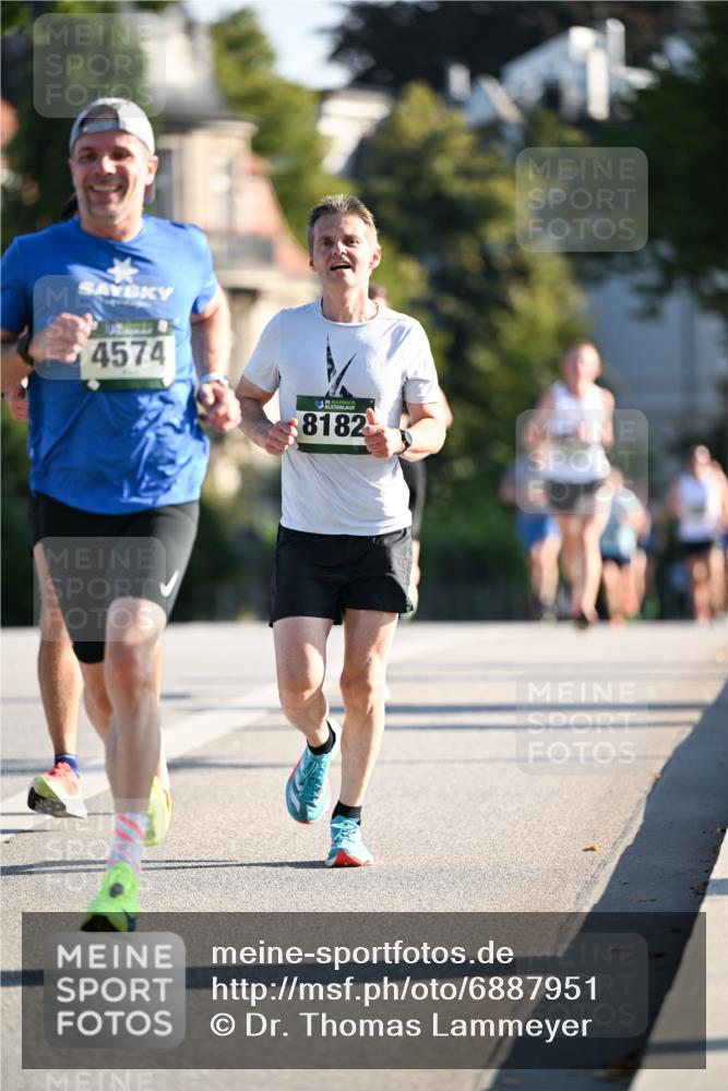 01.09.2024 - BARMER Alsterlauf Dr. Thomas Lammeyer http://msf.ph/oto/6887951 01.09.2024 09:22:15 Laufen 4574, 1, 8182 meine-sportfotos.de