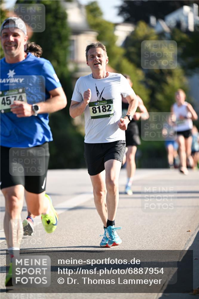 01.09.2024 - BARMER Alsterlauf Dr. Thomas Lammeyer http://msf.ph/oto/6887954 01.09.2024 09:22:15 Laufen 4574, 35, 8182 meine-sportfotos.de