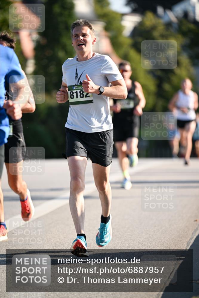 01.09.2024 - BARMER Alsterlauf Dr. Thomas Lammeyer http://msf.ph/oto/6887957 01.09.2024 09:22:16 Laufen 35, 8182 meine-sportfotos.de