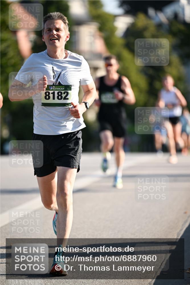 01.09.2024 - BARMER Alsterlauf Dr. Thomas Lammeyer http://msf.ph/oto/6887960 01.09.2024 09:22:16 Laufen 35, 8182 meine-sportfotos.de
