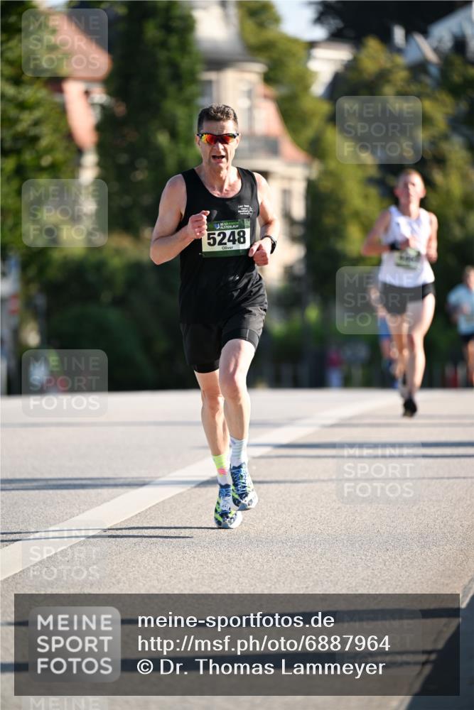 01.09.2024 - BARMER Alsterlauf Dr. Thomas Lammeyer http://msf.ph/oto/6887964 01.09.2024 09:22:17 Laufen 35, 5248 meine-sportfotos.de
