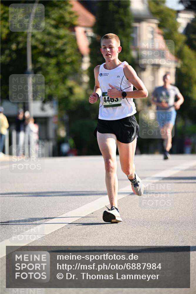 01.09.2024 - BARMER Alsterlauf Dr. Thomas Lammeyer http://msf.ph/oto/6887984 01.09.2024 09:22:21 Laufen 4465 meine-sportfotos.de